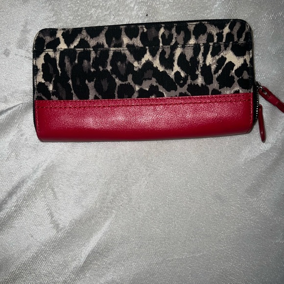 COACH 5 Piece…Purse..wallet..change bag..makeup bag..tablet case. Cheetah Print - Picture 15 of 15